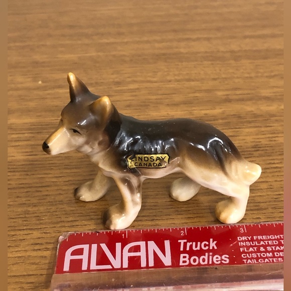 German shepherd figurine, gold overlay that says Lindsay Canada on the side - Picture 2 of 9